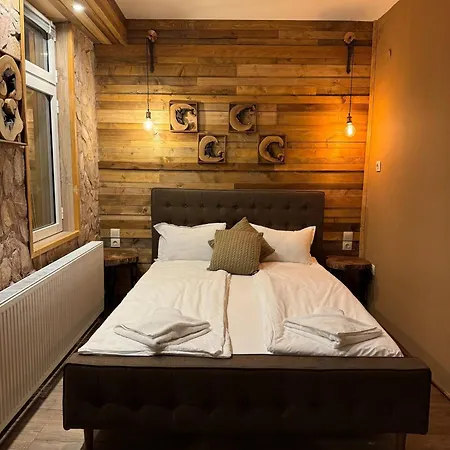 The Luxurious Forest - 8 Bedroom Hébergement de vacances Borovets